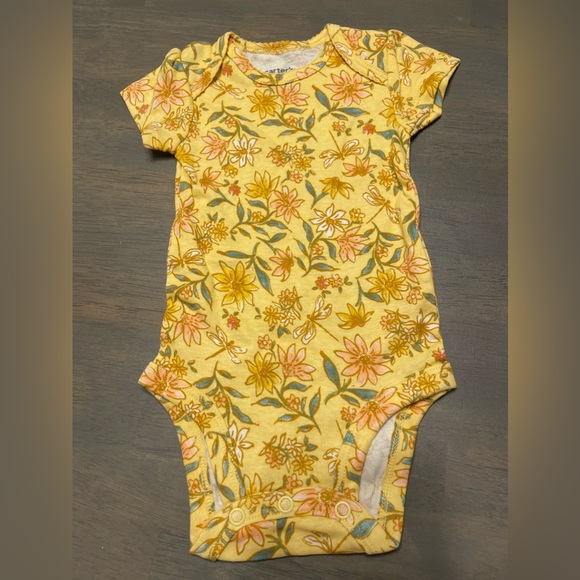 🎀 NEW! • Carters • 5️⃣ Onesies/bodysuit bundle ⭐️ | 3 months - Picture 6 of 11